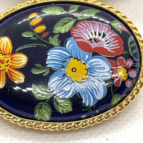 Vintage Black Floral Cameo Style Transferred Floral Design Pin Brooch Gold Tone - Picture 3 of 7